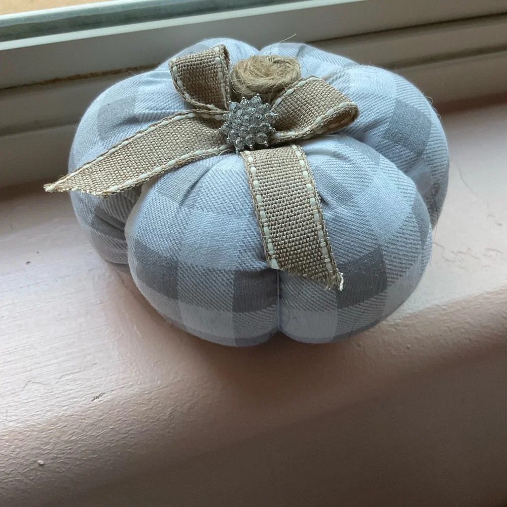 🌸3 for $20🌸 Farmhouse Fabric Gray & White Pumpkin w Rhinestone Accent - Picture 8 of 8